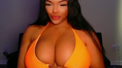 MayBabi online show from June 24, 1:07 pm