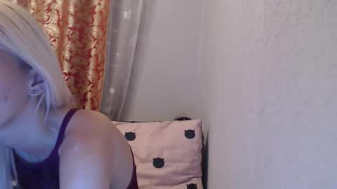 maybe_doll online show from November 27, 9:44 pm