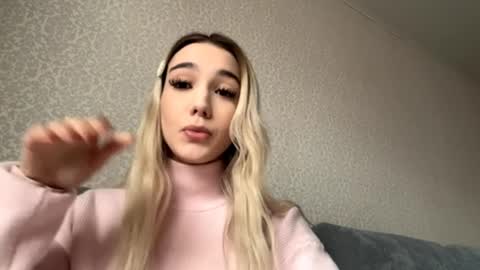 Roxana online show from April 9, 6:41 am