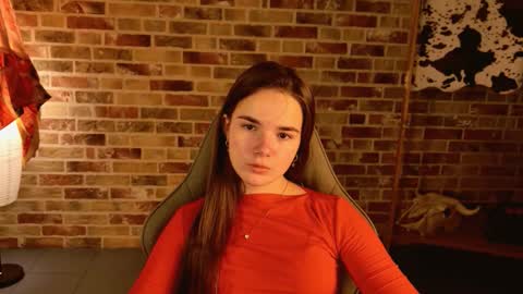 maybloom_ online show from November 18, 5:21 am