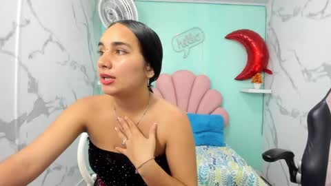 Maylin  online show from June 6, 7:03 am