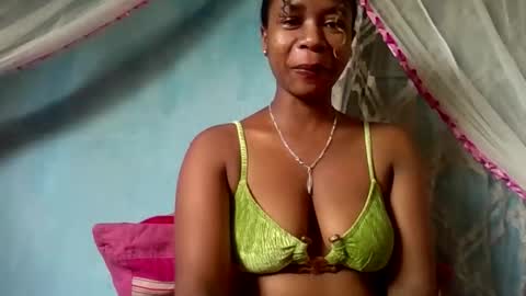 mayrah online show from April 17, 6:16 am