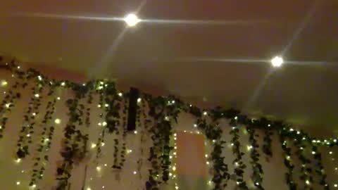 Snapshot of mazl0w chatting on December 31, 6:24 pm mazl0w online show from December 31, 6:24 pm