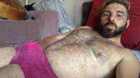 Snapshot of mazl0w chatting on December 17, 2:23 am mazl0w online show from December 17, 2:23 am