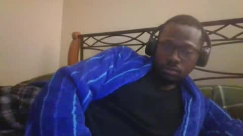 Snapshot of mbsupreme chatting on October 23, 4:25 am Mark online show from October 23, 4:25 am