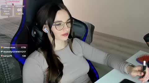 mcfly_11 online show from March 9, 9:02 am