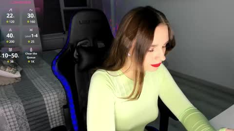 mcfly_11 online show from February 8, 10:51 pm