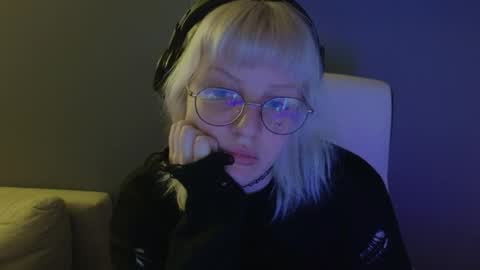 Roze online show from May 21, 1:01 am