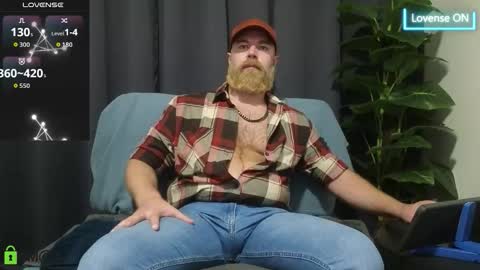 Snapshot of meaty_roll chatting on October 11, 5:45 am Meaty Roll online show from October 11, 5:45 am