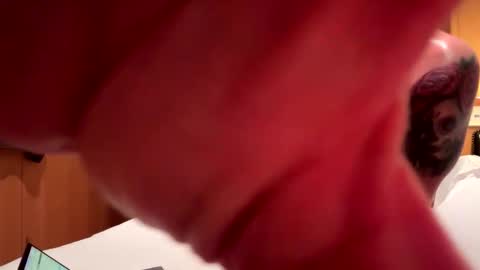 Meau Lest online show from October 30, 10:10 pm