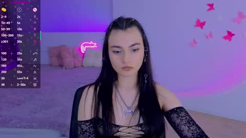 Dina online show from February 24, 4:54 pm