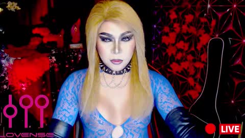 THE QUEEN ALPHA   Queen Medusa Prey online show from November 26, 10:28 pm