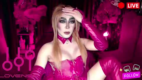 THE QUEEN ALPHA   Queen Medusa Prey online show from June 11, 2:53 am