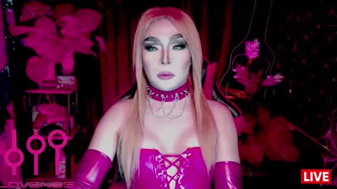 THE QUEEN ALPHA   Queen Medusa Prey online show from February 13, 4:05 am