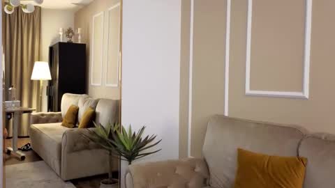 MedussaEyes online show from February 17, 8:30 pm