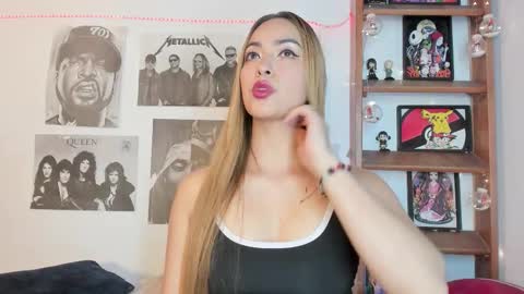 Emily online show from December 15, 11:34 pm