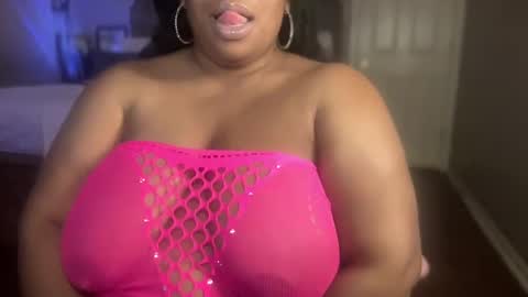 Snapshot of meetsouthernpeach chatting on February 20, 6:06 am Southern Peach online show from February 20, 6:06 am