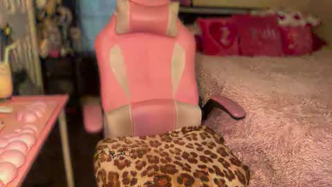 Southern Peach online show from April 6, 4:52 pm