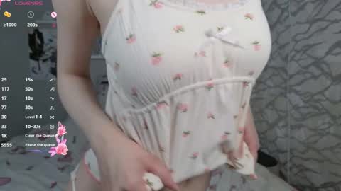 Megan  online show from June 3, 2:33 pm