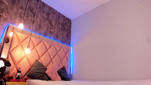 M E G A N online show from February 27, 7:04 pm