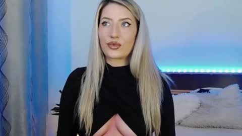Snapshot of megan_blazee chatting on February 26, 8:15 pm Megan Blazee  online show from February 26, 8:15 pm