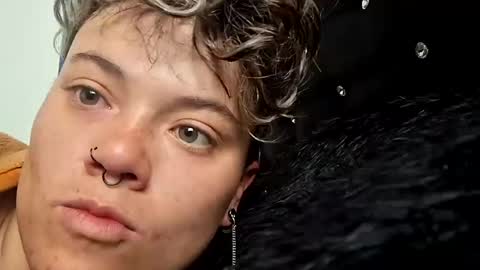 Megan and sophi online show from October 12, 1:48 pm