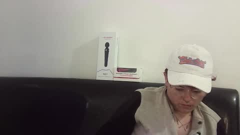 Megan and sophi online show from February 27, 12:01 pm