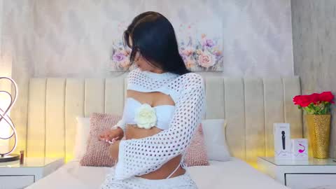 Carolina Paez online show from November 4, 12:28 pm