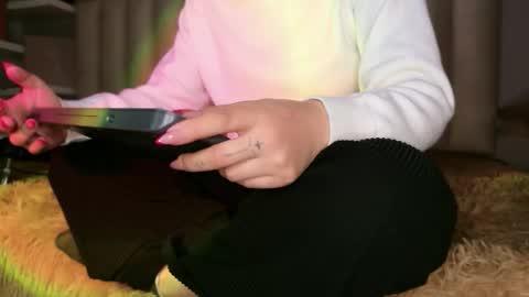     online show from December 17, 12:23 pm