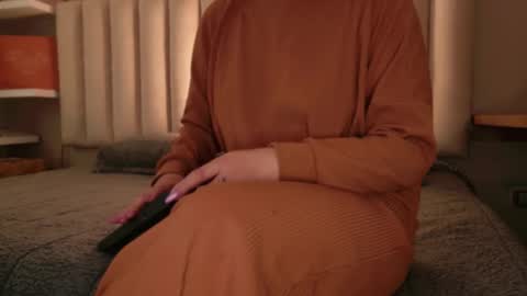     online show from October 15, 12:06 pm