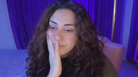                 Laura                 online show from July 25, 1:03 am