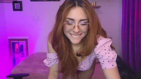                 Laura                 online show from October 3, 11:57 pm