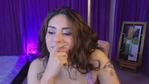                 Laura                 online show from July 17, 12:56 am