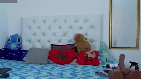 Megan online show from December 15, 9:11 pm