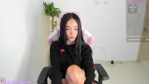 megan sweet online show from April 14, 2:26 am