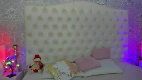 megan_tower online show from December 18, 7:09 pm