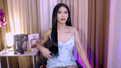 Snapshot of meganfoxx07 chatting on October 19, 6:18 am Megan online show from October 19, 6:18 am