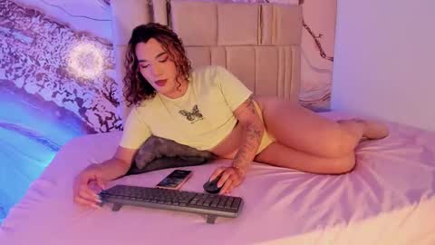 Snapshot of meganthedoll chatting on September 19, 7:28 pm Meghan the doll online show from September 19, 7:28 pm