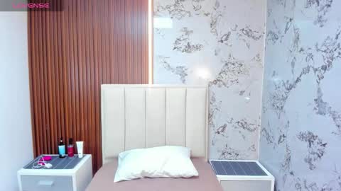 M E G A N  online show from March 19, 3:23 am