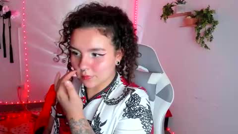 Snapshot of meggan_millerr chatting on October 12, 12:58 am   online show from October 12, 12:58 am