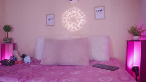 Meggie 1J online show from November 12, 11:29 pm