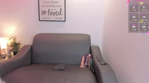 melan_owen online show from September 23, 10:42 am