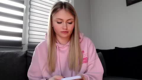 Melania online show from February 17, 3:22 pm