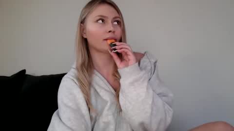 Melania online show from January 29, 12:56 pm