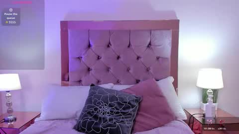 Melanie online show from October 27, 11:54 am