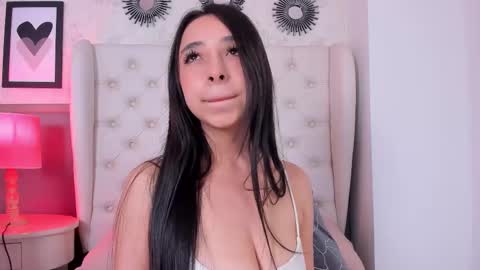 Melanie online show from March 11, 5:35 pm