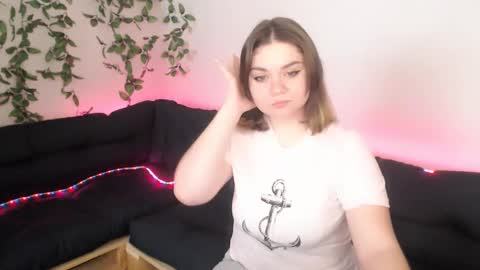 Melanie kissx online show from February 23, 9:11 am