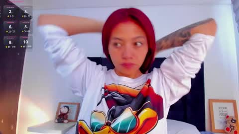 Melanie roux  online show from March 24, 12:33 pm