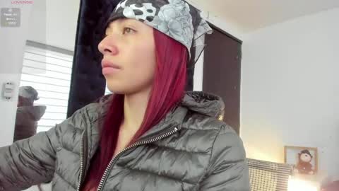 Melanie roux  online show from April 28, 12:20 pm