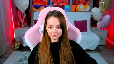 MelanieAlves online show from March 3, 6:15 pm